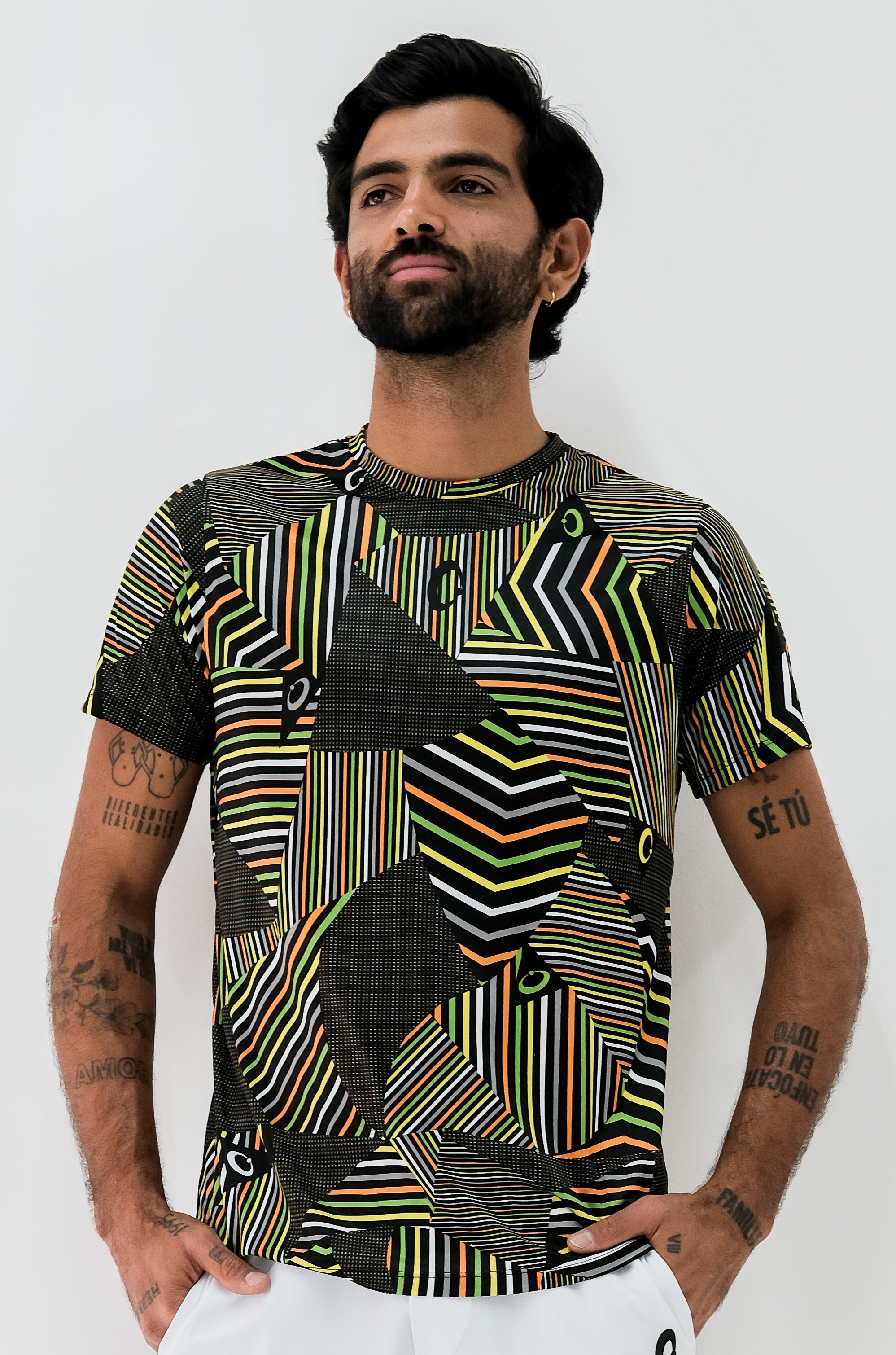 Playera Hombre Clásica Triángulos Rayas