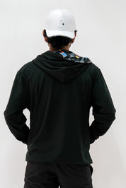 Chamarra con gorro hombre negro