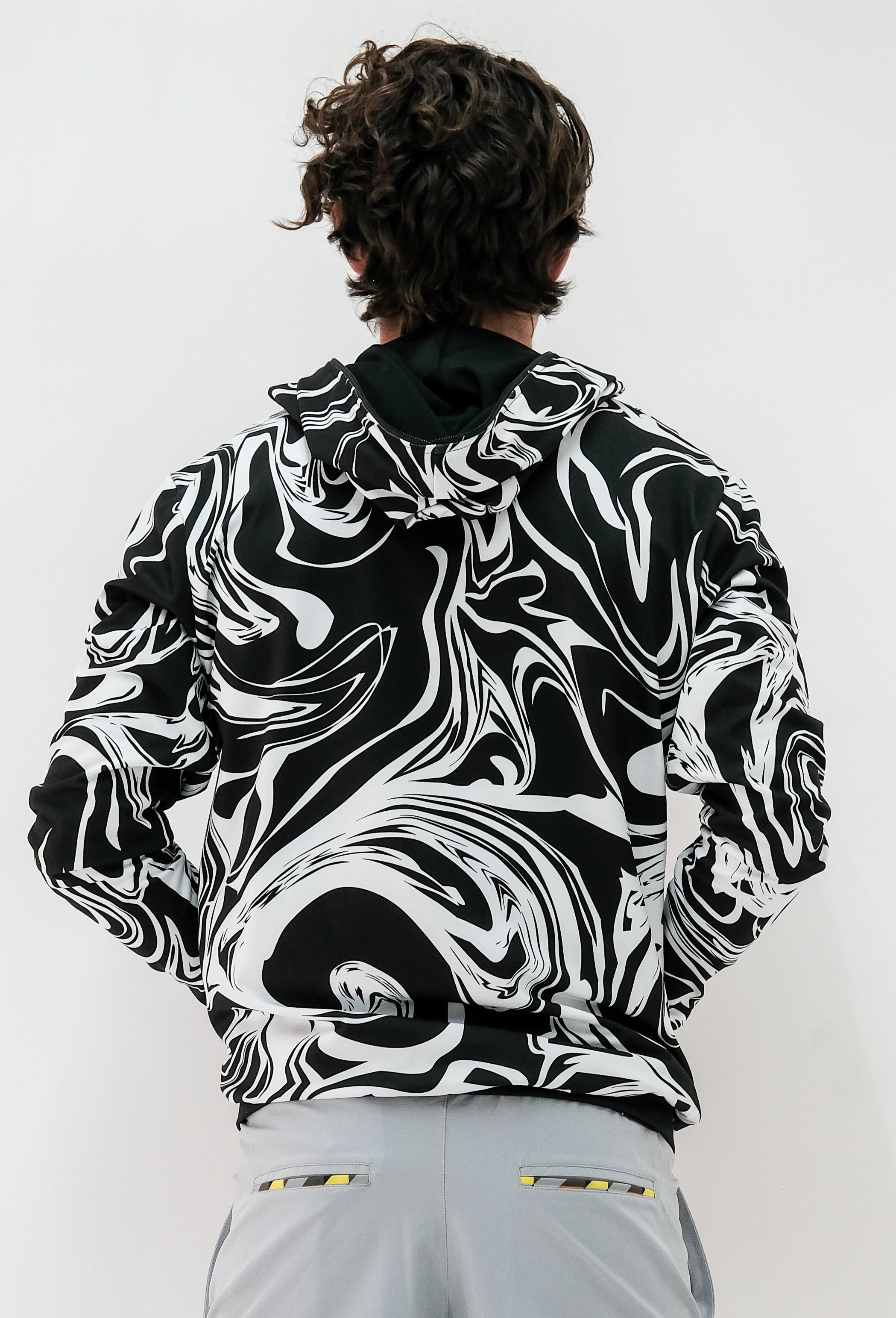 Chamarra con gorro hombre proyecciones