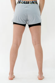 SHORT MUJER CON LICRA GRIS RECICLADA