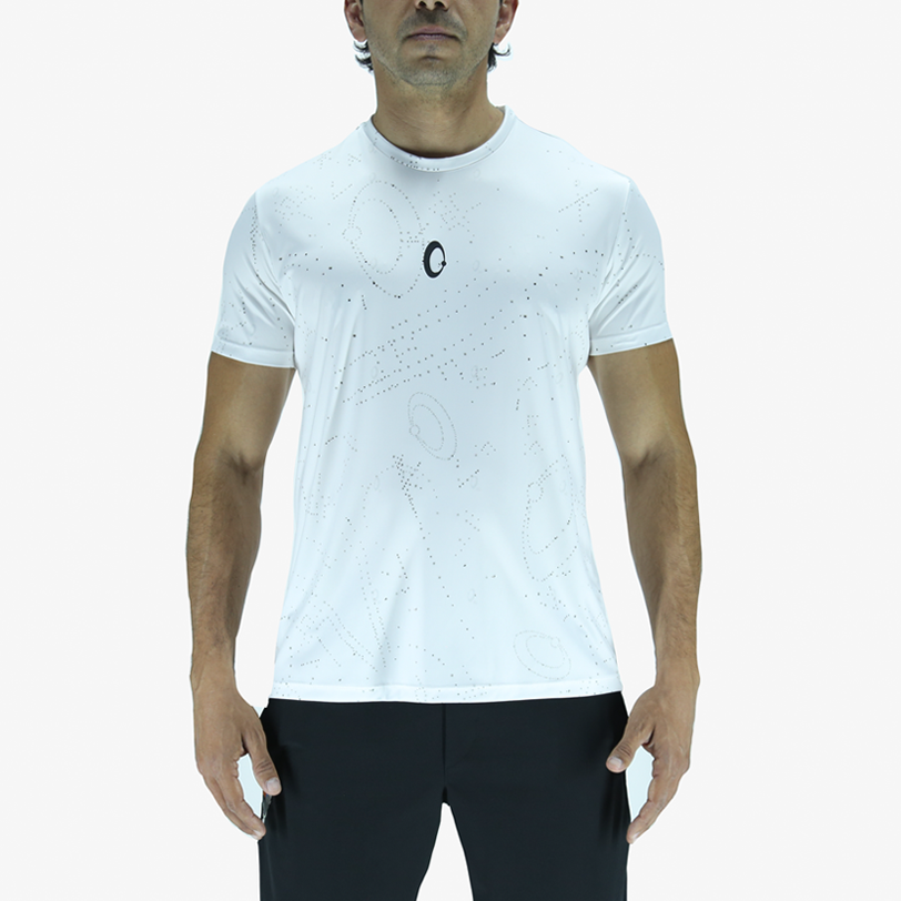 Playera Hombre Corte Clasico Constelacion "O" Blanca Reciclada