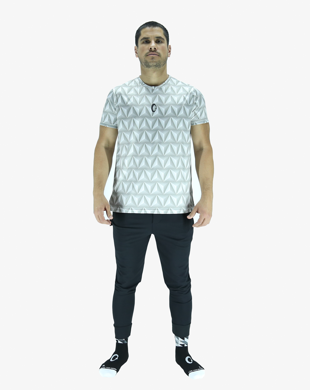 Playera Hombre Corte Clásico - Triángulos 3D Gris Reciclada
