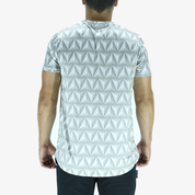 Playera Hombre Corte Clásico - Triángulos 3D Gris Reciclada