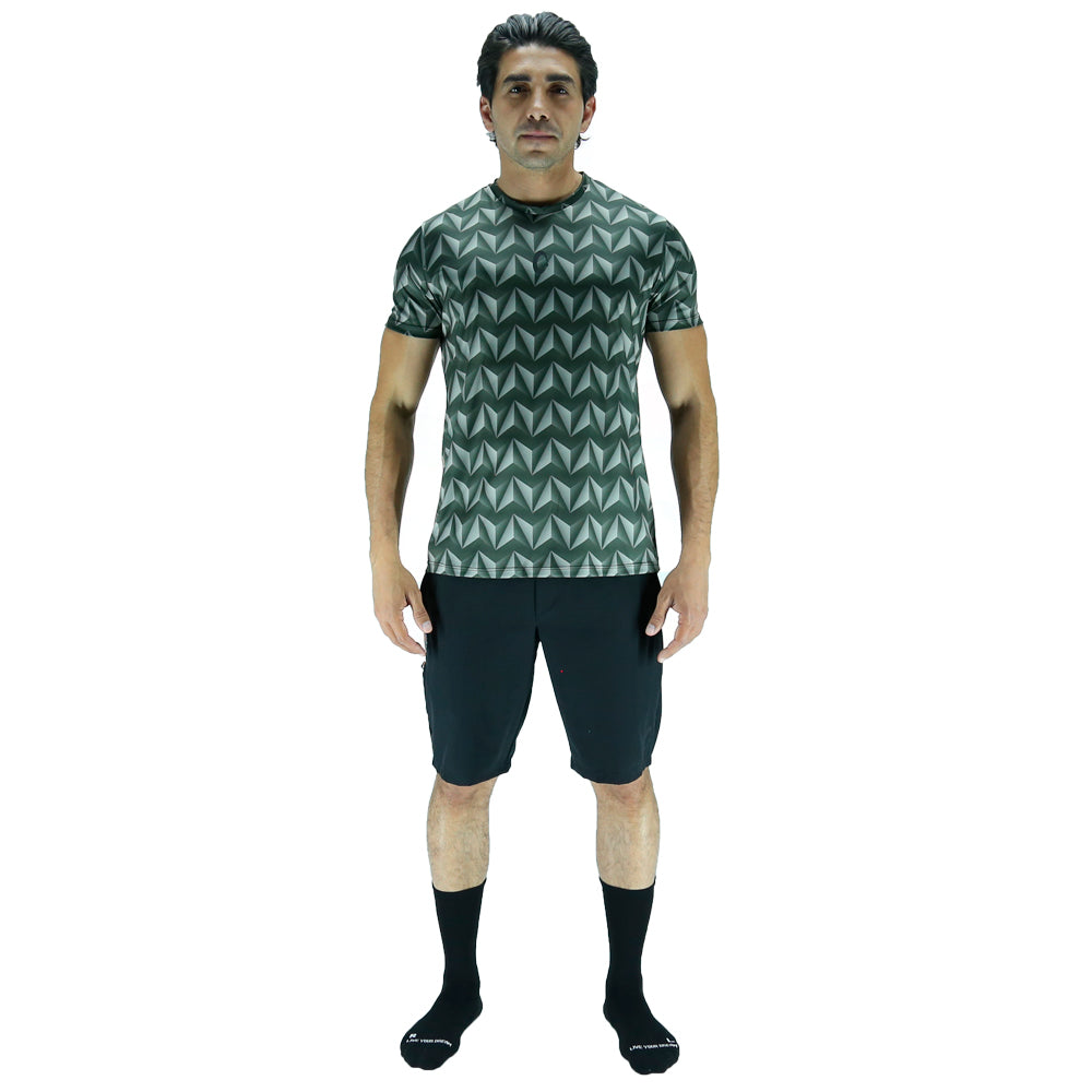 Playera Hombre Corte Clásico - Triangulos 3D Negra Reciclada