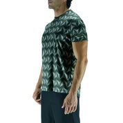 Playera Hombre Corte Clásico - Triangulos 3D Negra Reciclada